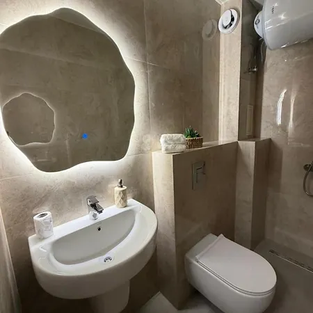 Amaris Saturn Luxury 3-1 With Private Parking Φιλιππούπολη